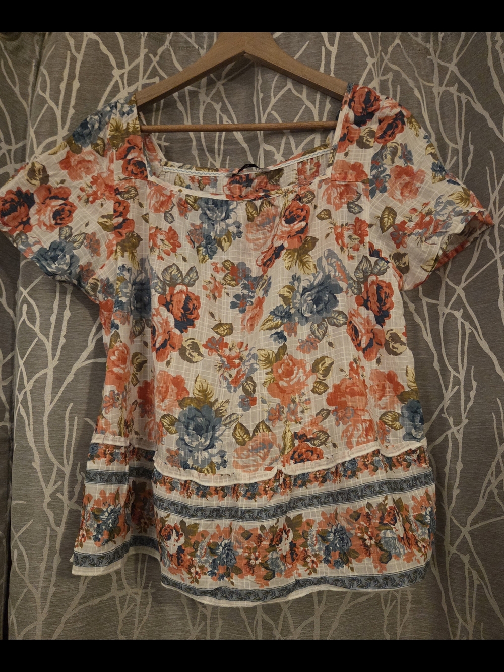 Tu Women’s Cotton Floral Square Neck Blouse. Size 14